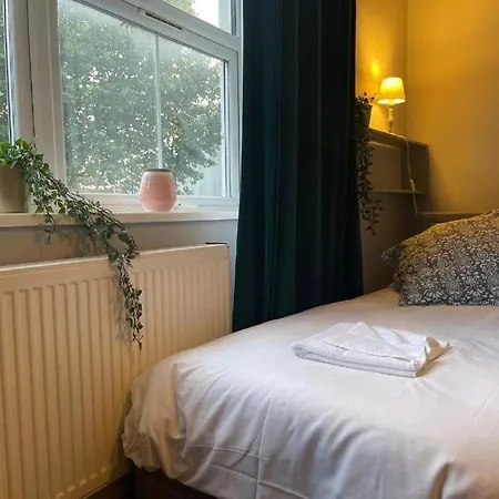 Single Bright Studio Flat In King'S Cross
